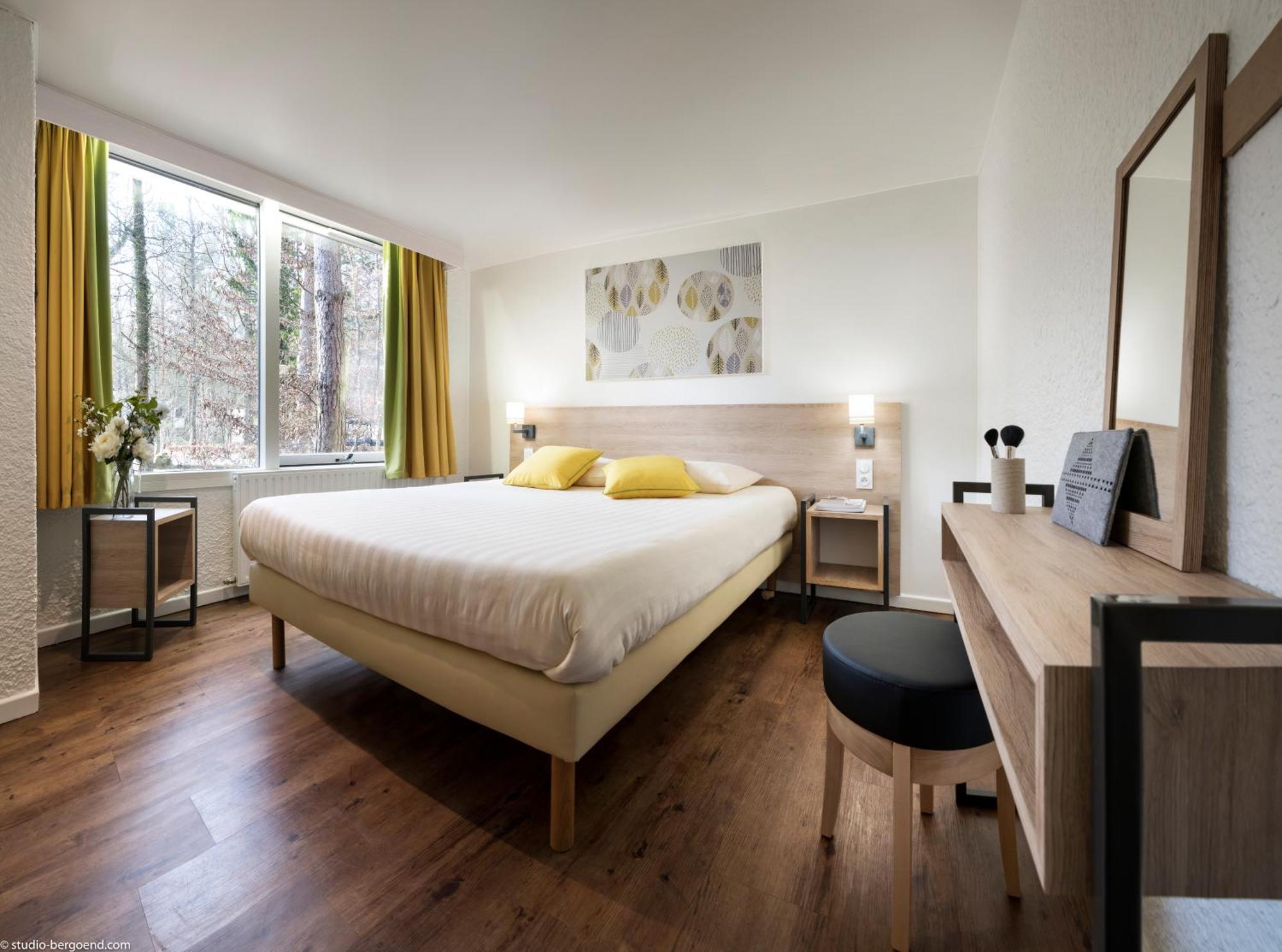 Center Parcs Les Bois Francs Hotel Verneuil d'Avre et d'Iton Bagian luar foto