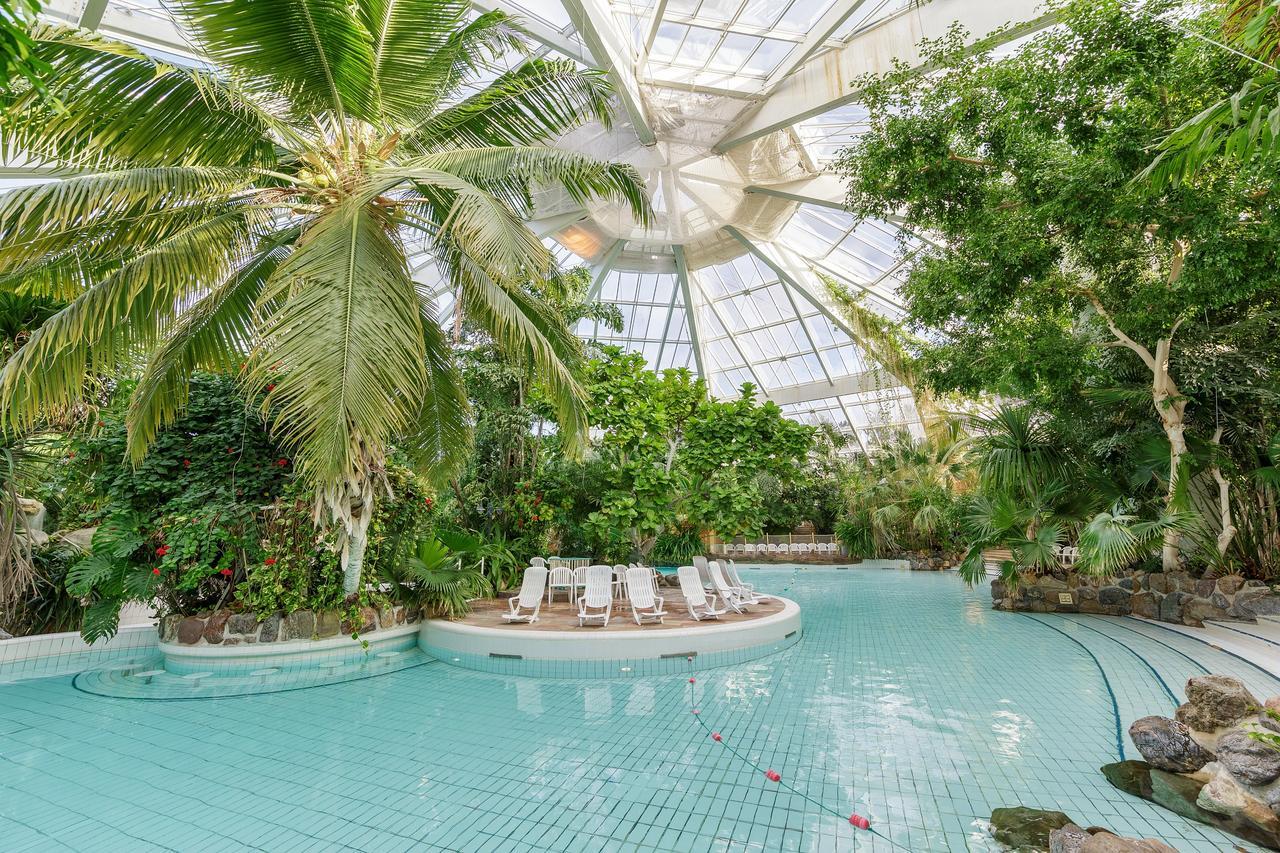 Center Parcs Les Bois Francs Hotel Verneuil d'Avre et d'Iton Bagian luar foto